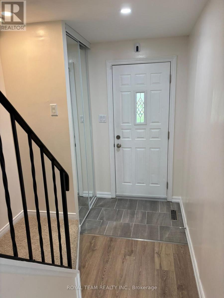 41 - 205 Carlyle Drive, London East, Ontario  N5V 3K7 - Photo 6 - X12104603