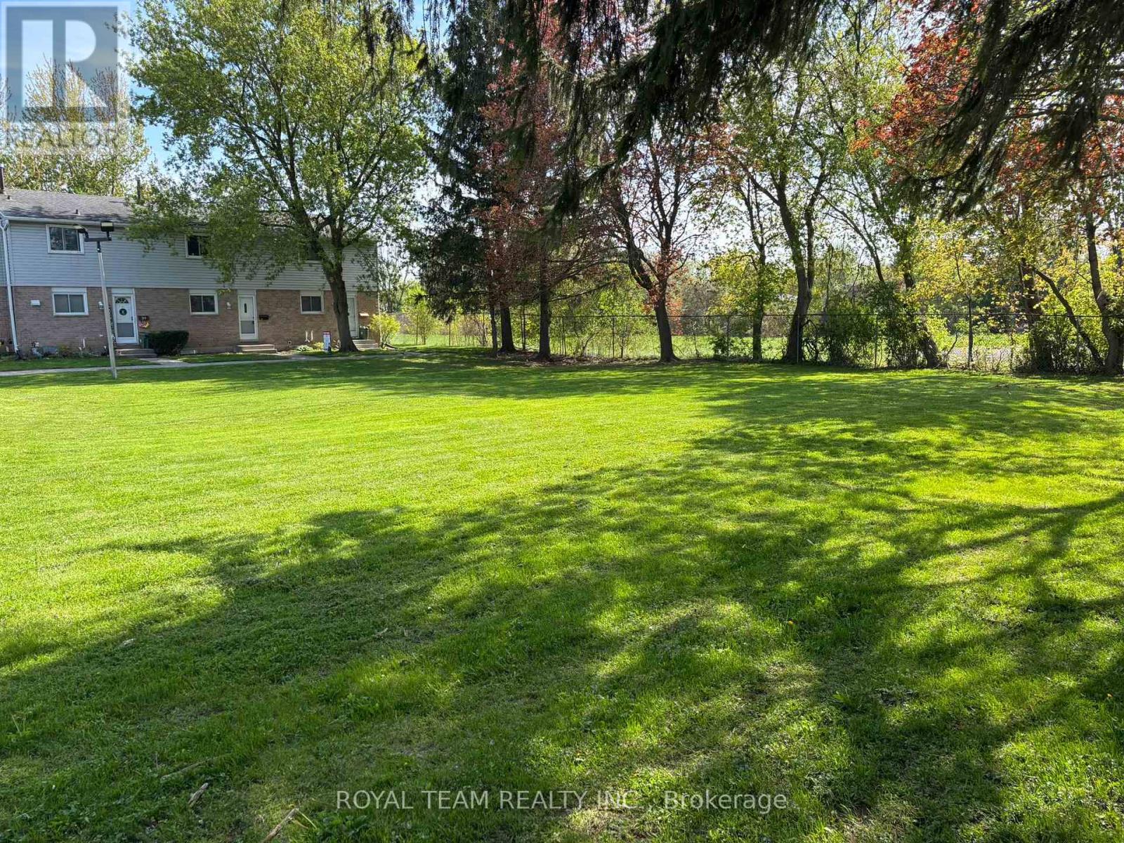 Photo 4 of 40 for 41 - 205 Carlyle Drive