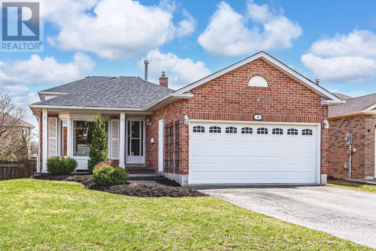 40 Grasett Crescent, Barrie, Ontario  L4N 6Z6 - Photo 1 - S12136942