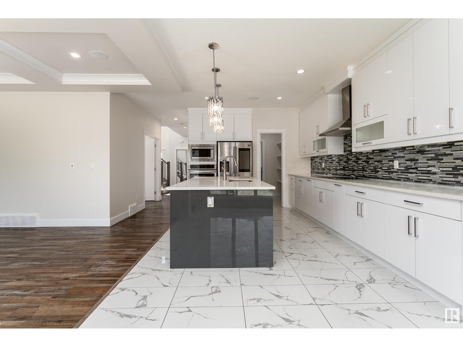 Property at 17203 62 ST NW image 1