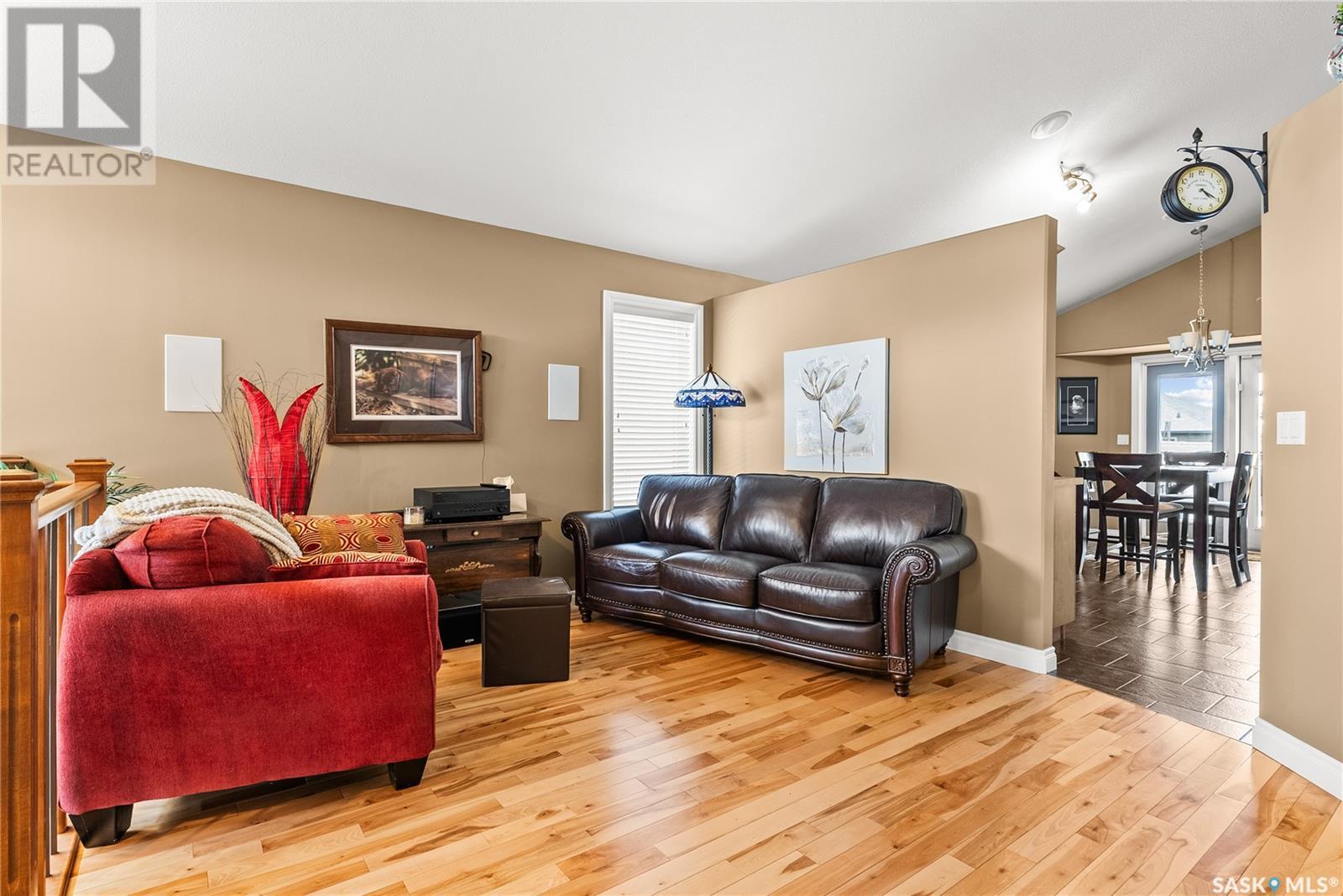 Property at 206 Korol CRESCENT image 5
