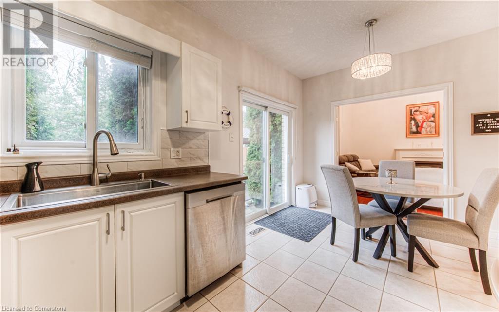 212 Doon South Drive, Kitchener, Ontario  N2P 2L8 - Photo 6 - 40711867