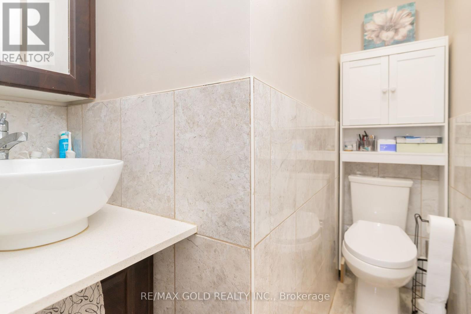 59 Seacliff Boulevard, Toronto, Ontario  M9L 2G7 - Photo 28 - W12136778