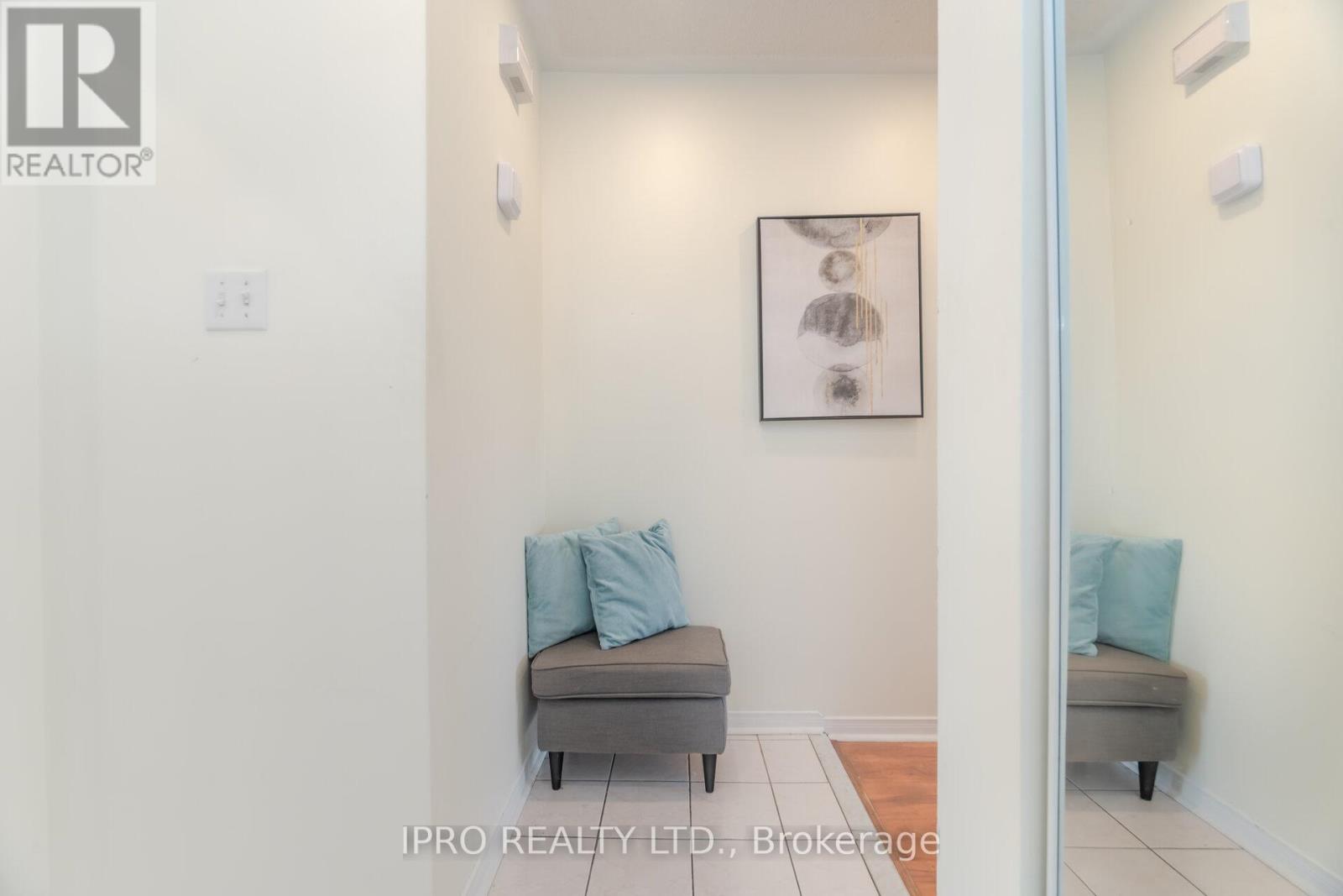 40a - 5205 Glen Erin Drive, Mississauga (Central Erin Mills), Ontario  L5M 5N6 - Photo 7 - W12136803