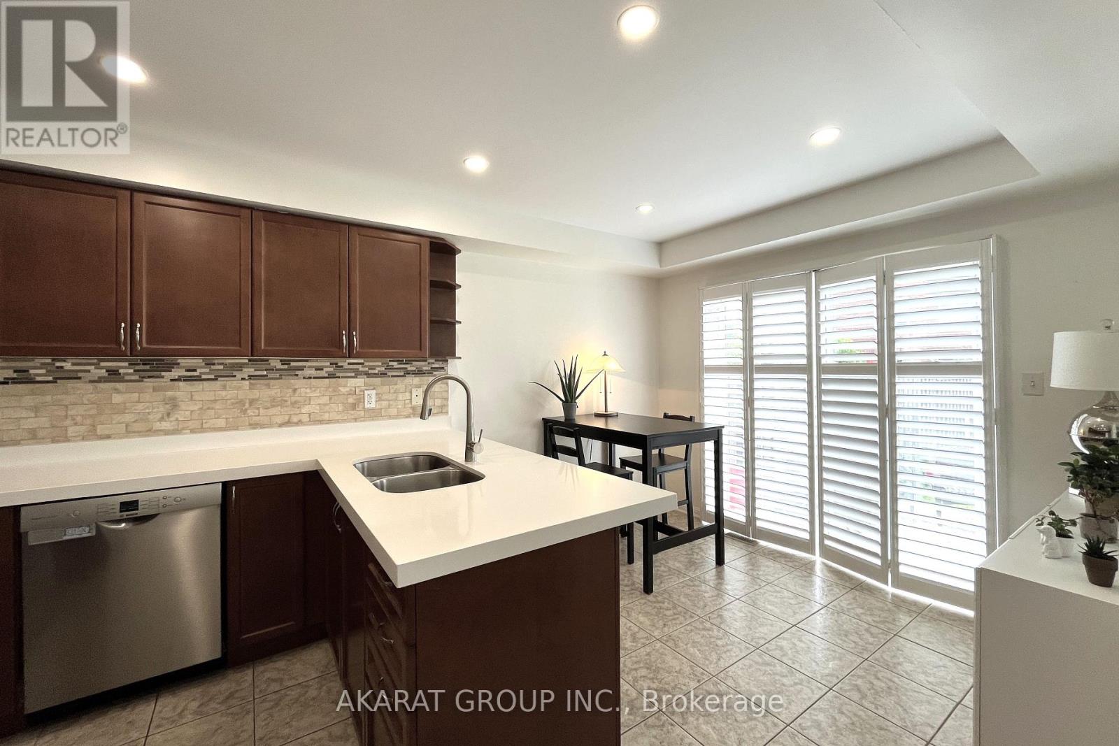 3094 Rotary Way, Burlington, Ontario  L7M 0A3 - Photo 14 - W12136953