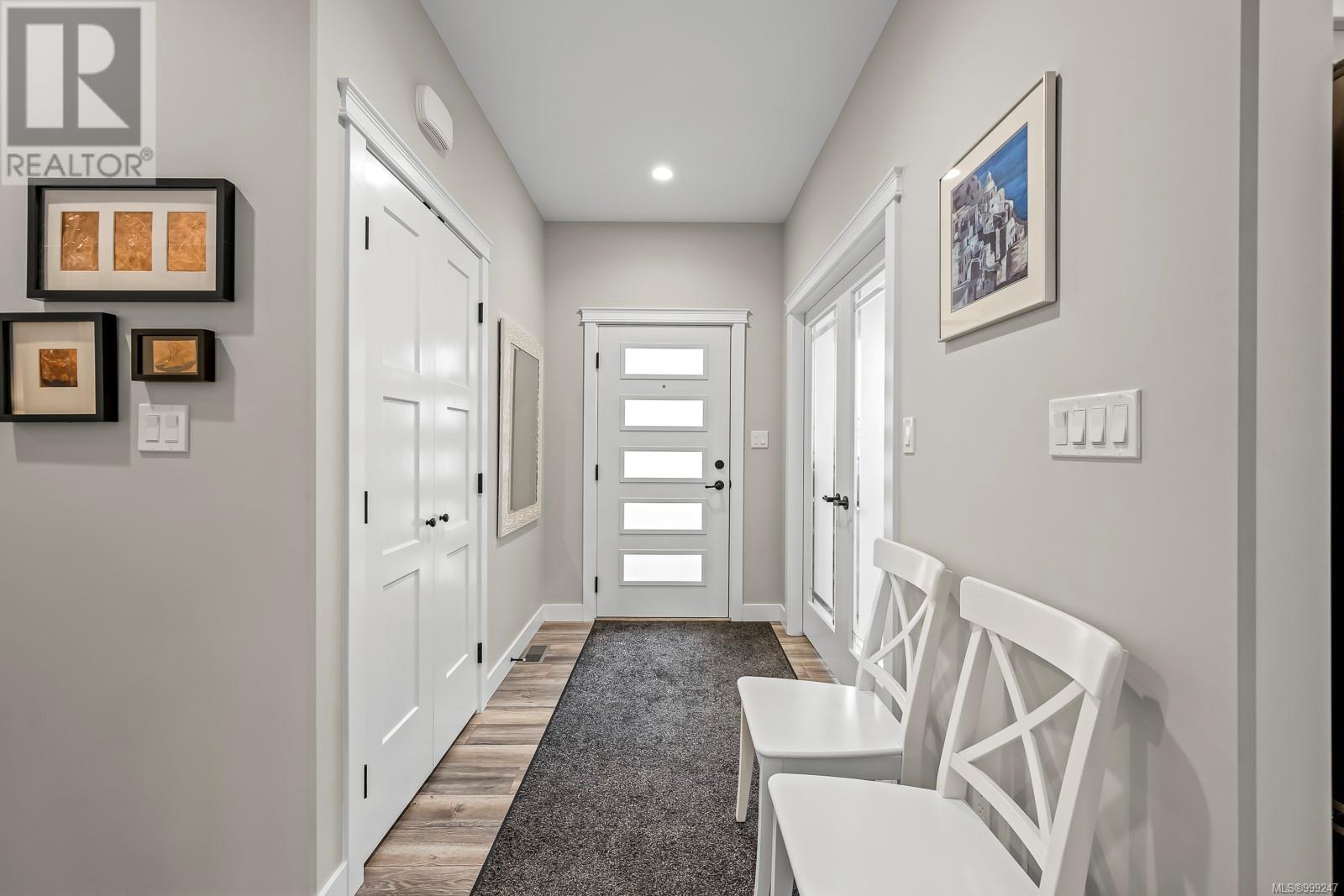 Property at 739 Bushbuck Dr image 4