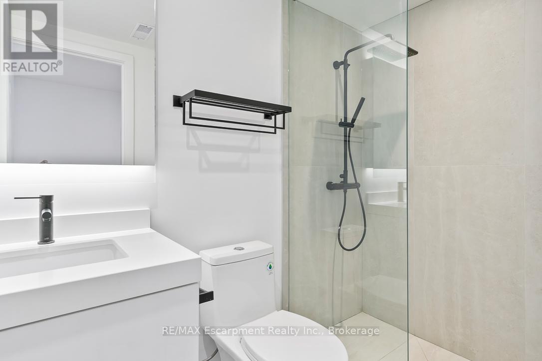 1405 Acton Crescent, Oakville, Ontario  L6J 2S6 - Photo 40 - W12061669