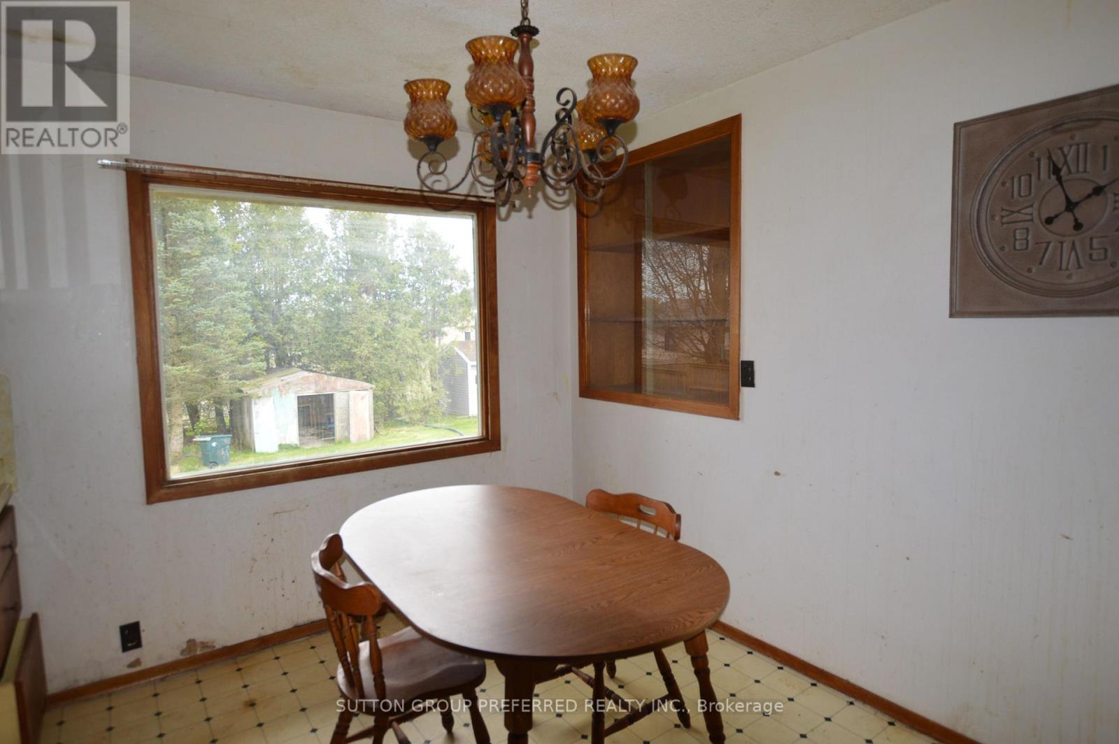 258 Miller Road, Dutton/dunwich, Ontario  N0L 1J0 - Photo 5 - X12137071