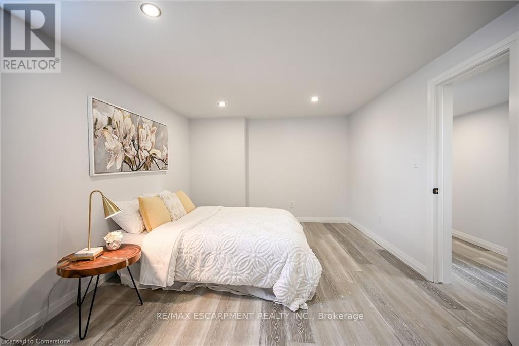 379 East 19th Street, Hamilton, Ontario  L9A 4S9 - Photo 38 - X12136809