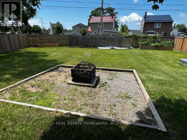 9 Diver Belt Drive, Prince Edward County, Ontario  K0K 2T0 - Photo 19 - X12136885