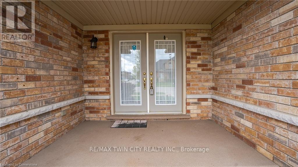 22 Cobblestone Drive, Brant, Ontario  N3L 4G1 - Photo 8 - X12136945