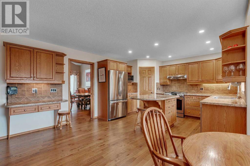 17 Silverstone Mews Nw, Calgary, Alberta  T3B 5K8 - Photo 11 - A2218757