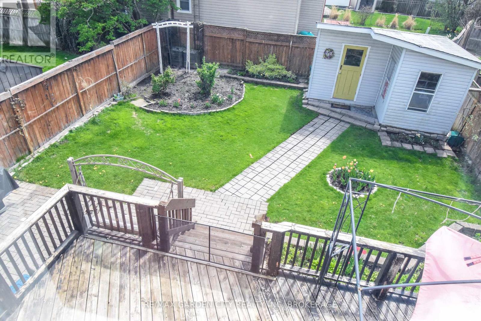 39 Clayburn Avenue, St. Catharines (Oakdale), Ontario  L2P 2T8 - Photo 48 - X12137067