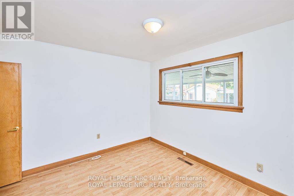 66 Rose Avenue, Thorold (Thorold Downtown), Ontario  L2V 3C8 - Photo 13 - X12137078
