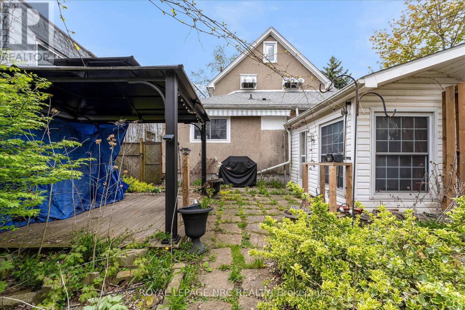 Property at 305 MITCHELL STREET image 4