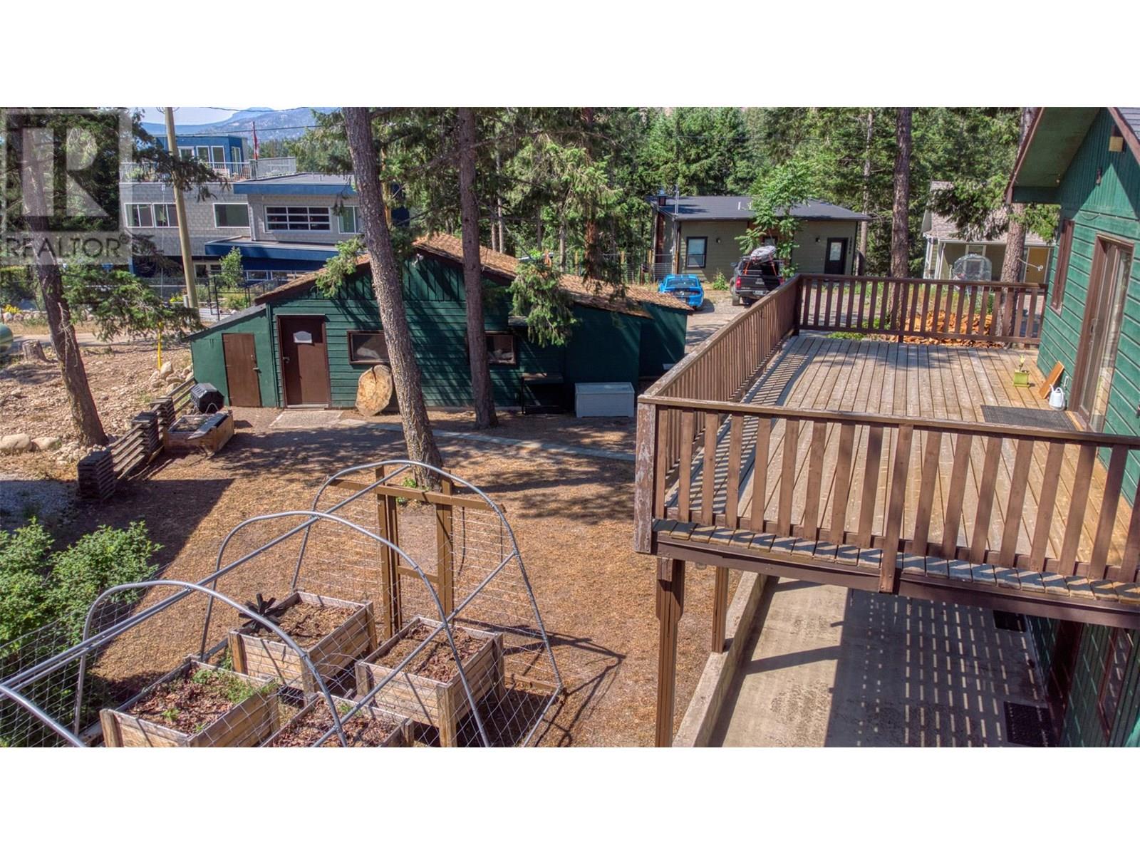 Property at 192 Crown Crescent image 2