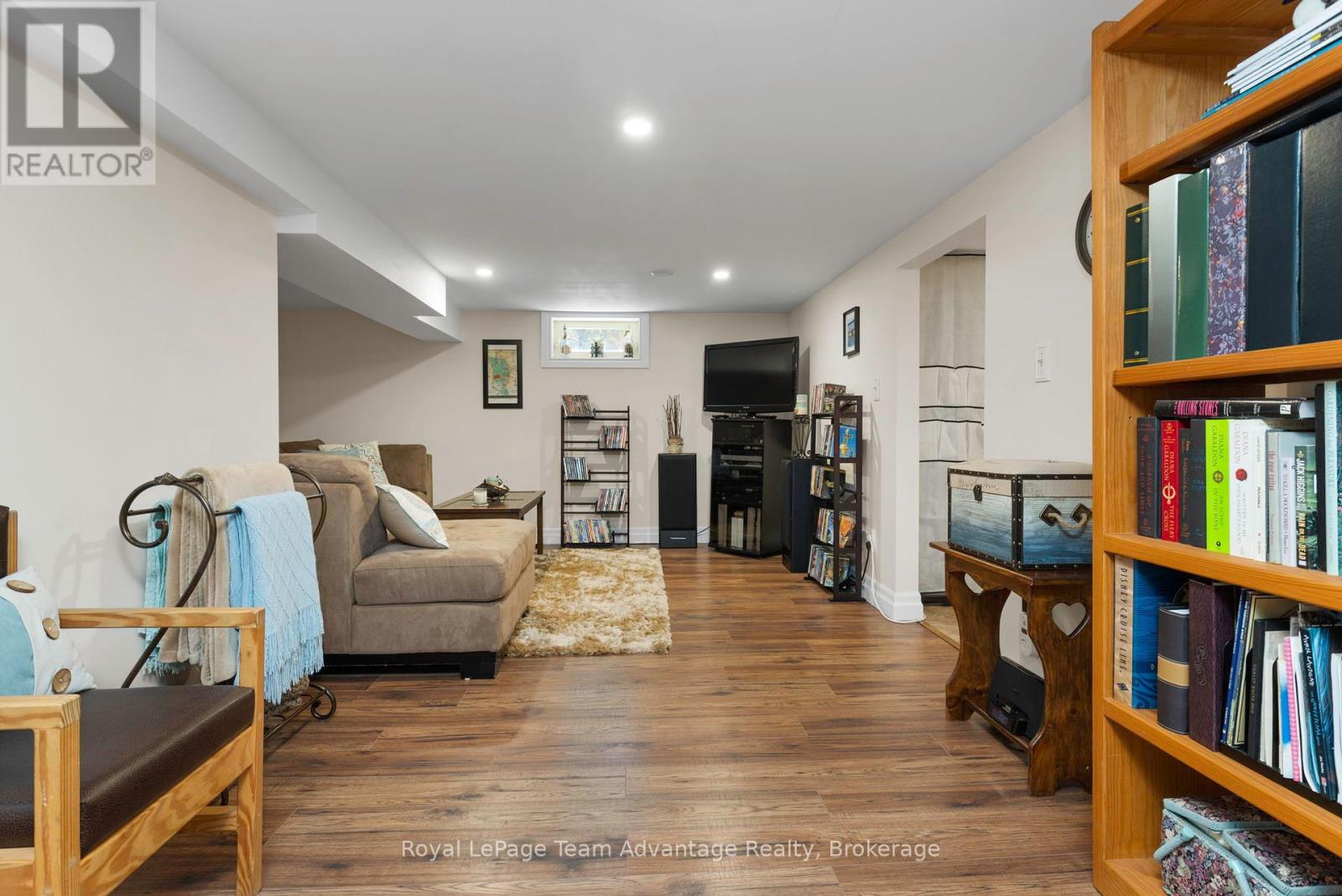 18 Pine Valley Drive, Carling, Ontario  P0G 1G0 - Photo 23 - X12137244