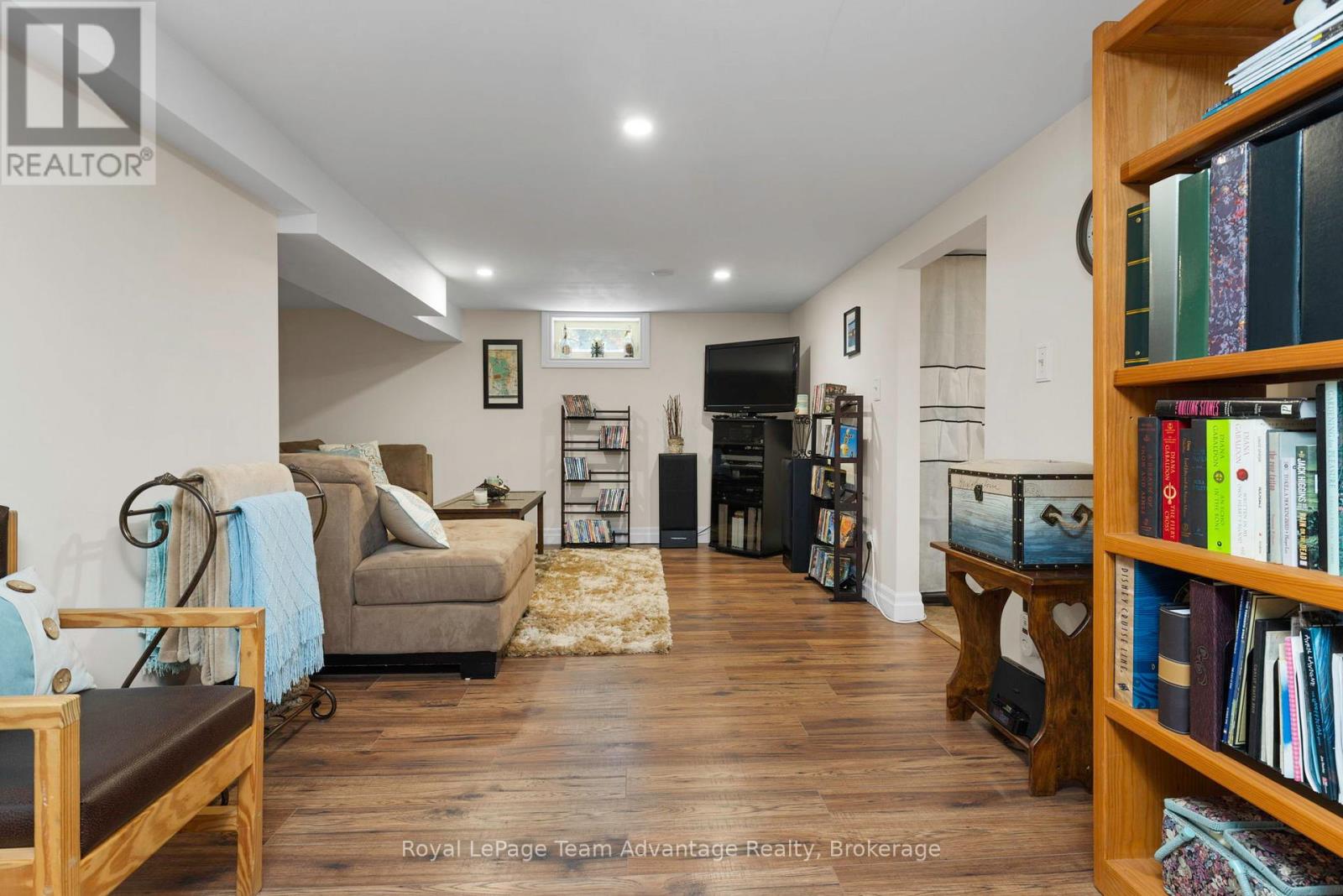 18 Pine Valley Drive, Carling, Ontario  P0G 1G0 - Photo 24 - X12137244