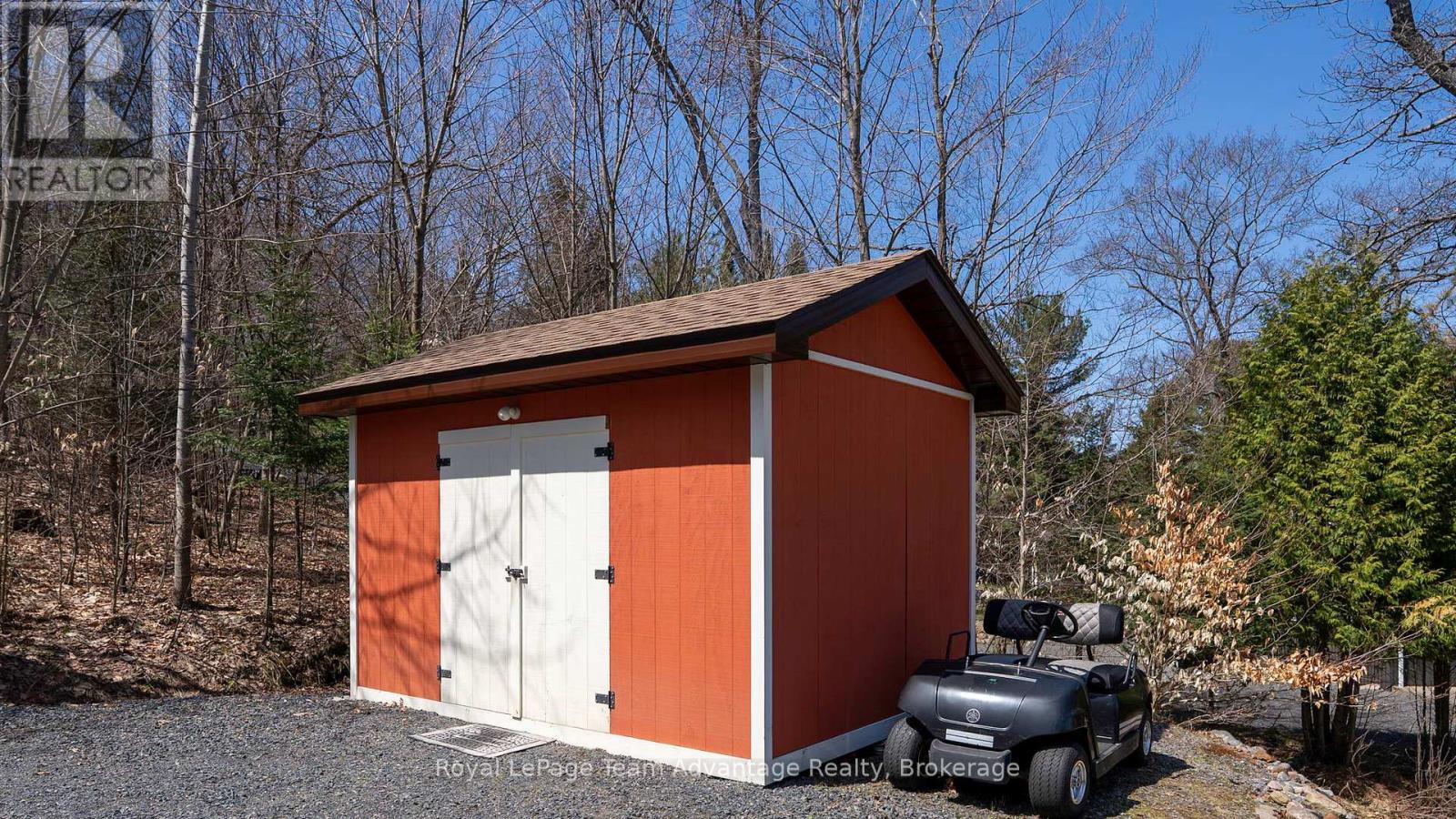 18 Pine Valley Drive, Carling, Ontario  P0G 1G0 - Photo 6 - X12137244