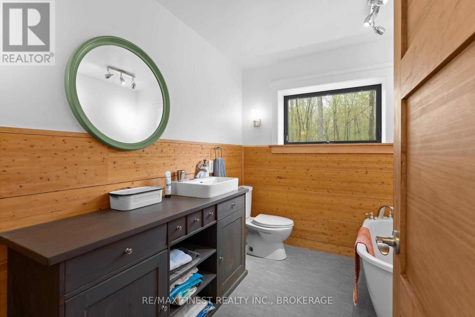 268 Clear Lake Road, Rideau Lakes, Ontario  K0G 1E0 - Photo 33 - X12137218