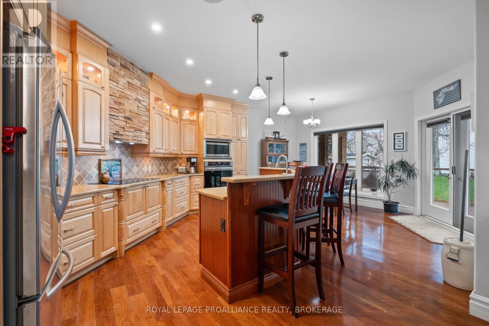12 Easy Lane, Frontenac Islands, Ontario  K0H 2Y0 - Photo 14 - X12137251