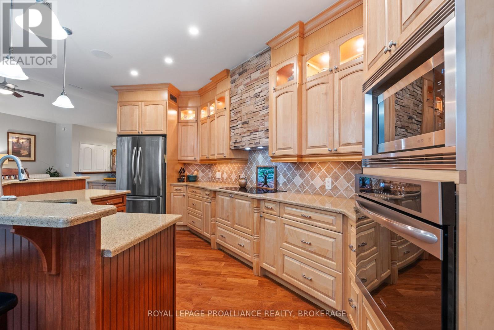 12 Easy Lane, Frontenac Islands, Ontario  K0H 2Y0 - Photo 18 - X12137251