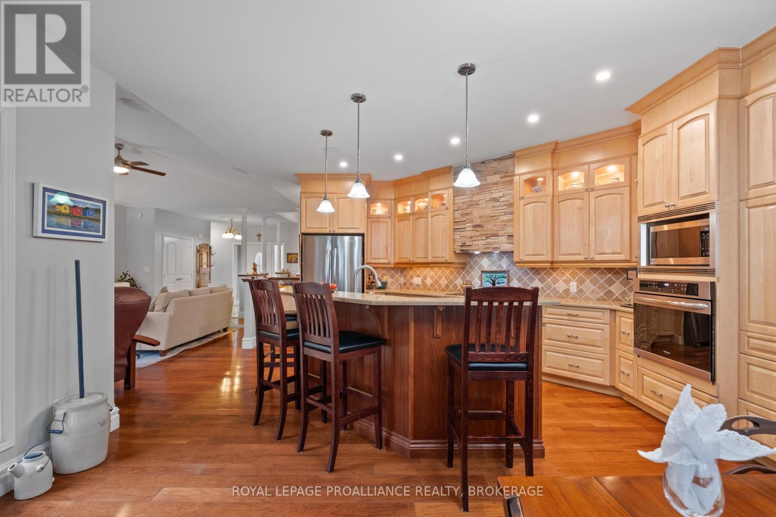 12 Easy Lane, Frontenac Islands, Ontario  K0H 2Y0 - Photo 22 - X12137251