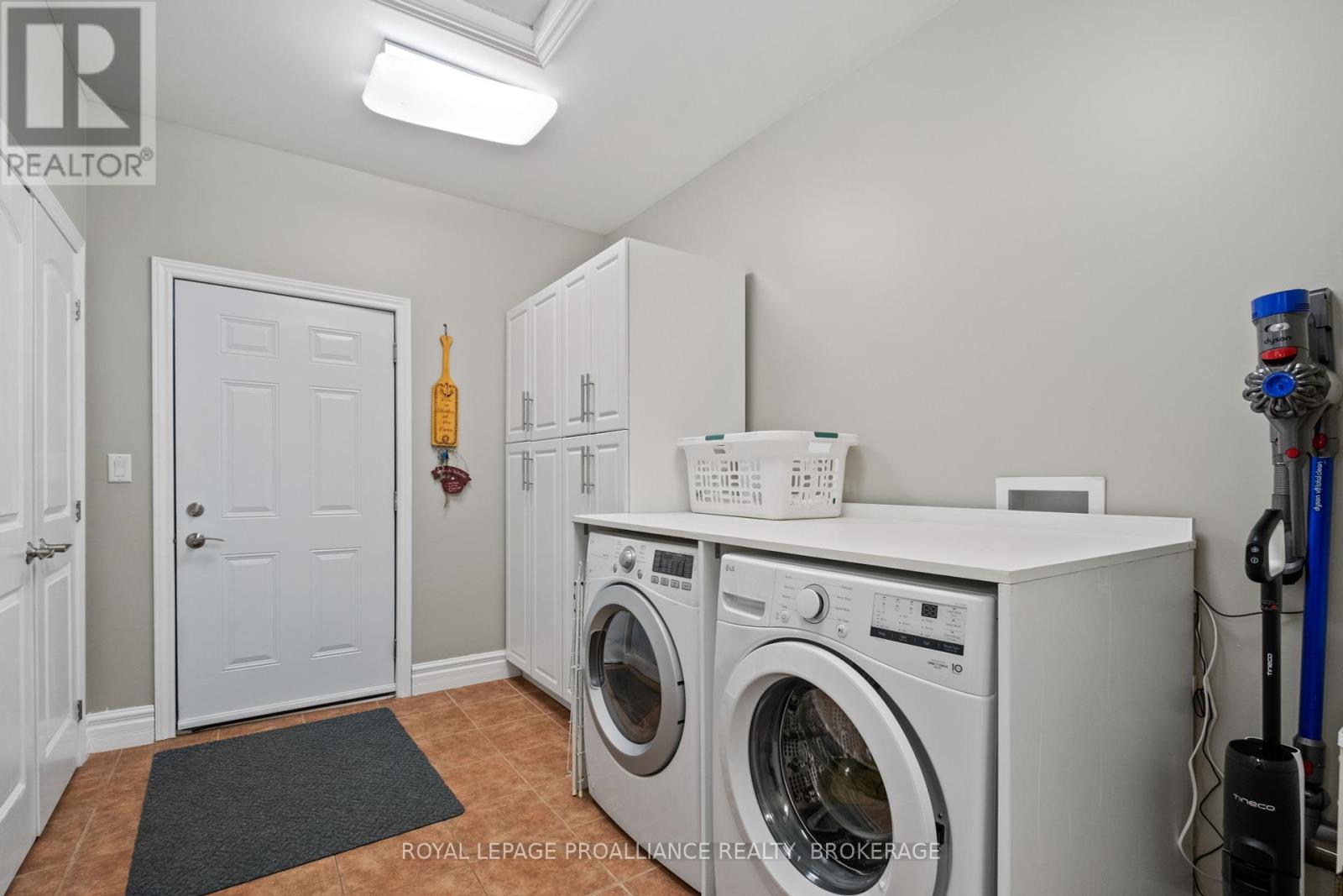12 Easy Lane, Frontenac Islands, Ontario  K0H 2Y0 - Photo 30 - X12137251