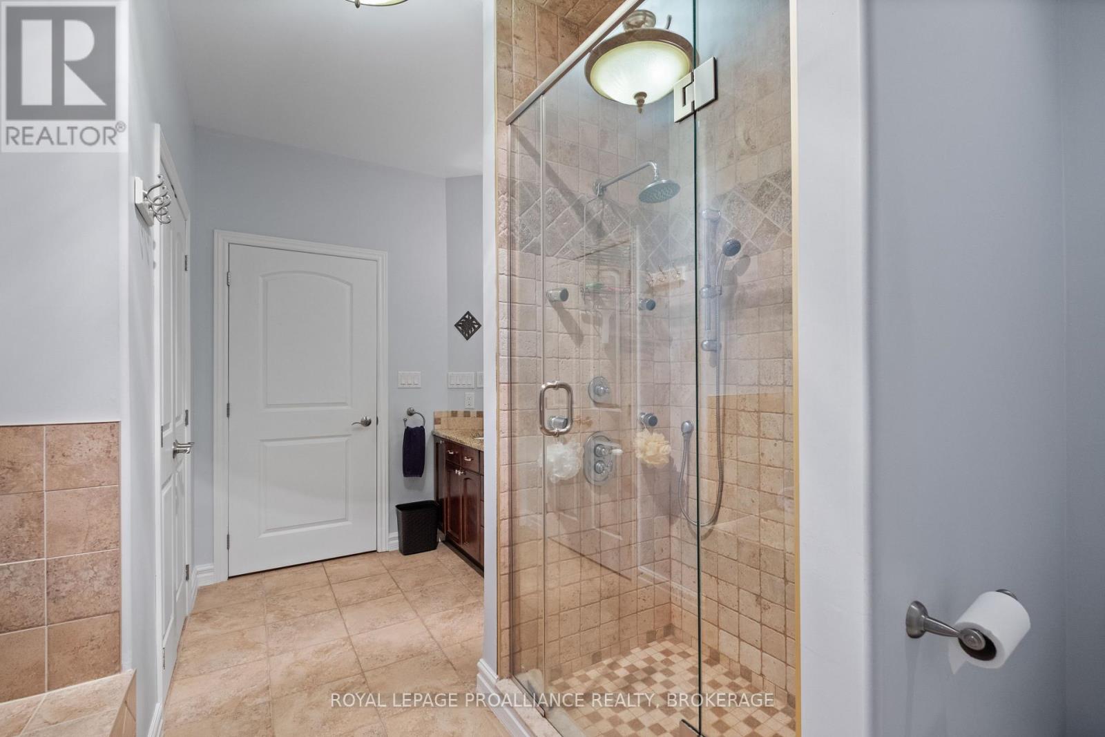12 Easy Lane, Frontenac Islands, Ontario  K0H 2Y0 - Photo 37 - X12137251