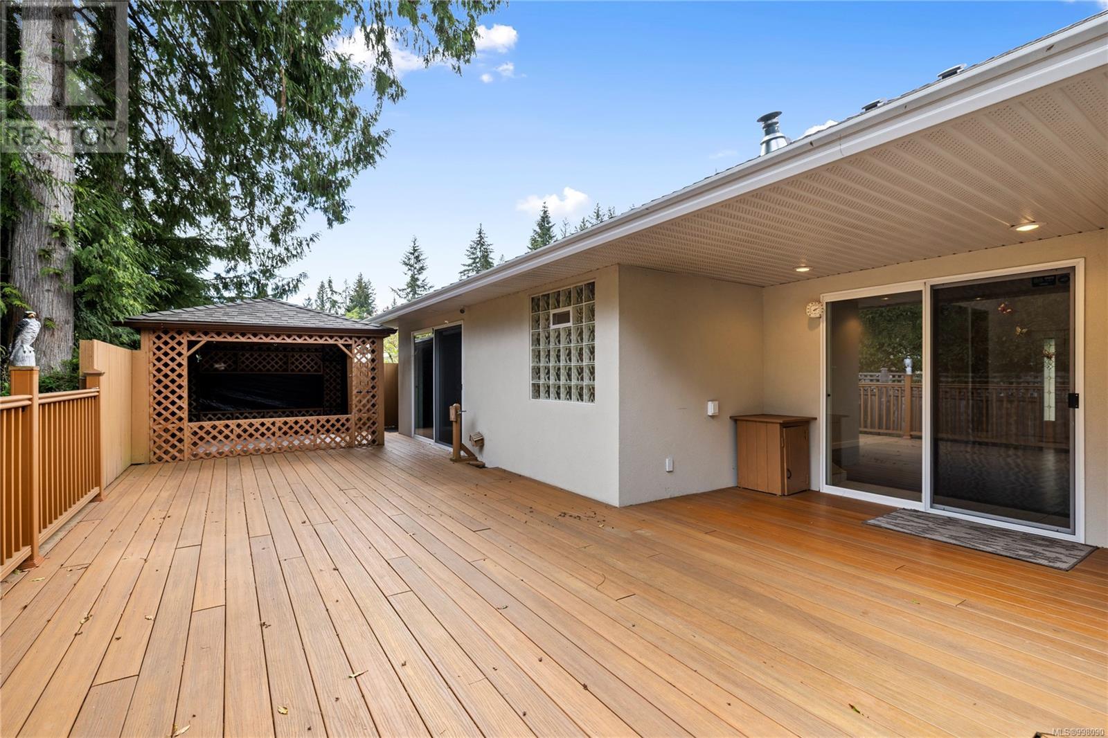 822 Arbutus St, Qualicum Beach, British Columbia  V9K 2L4 - Photo 33 - 998090