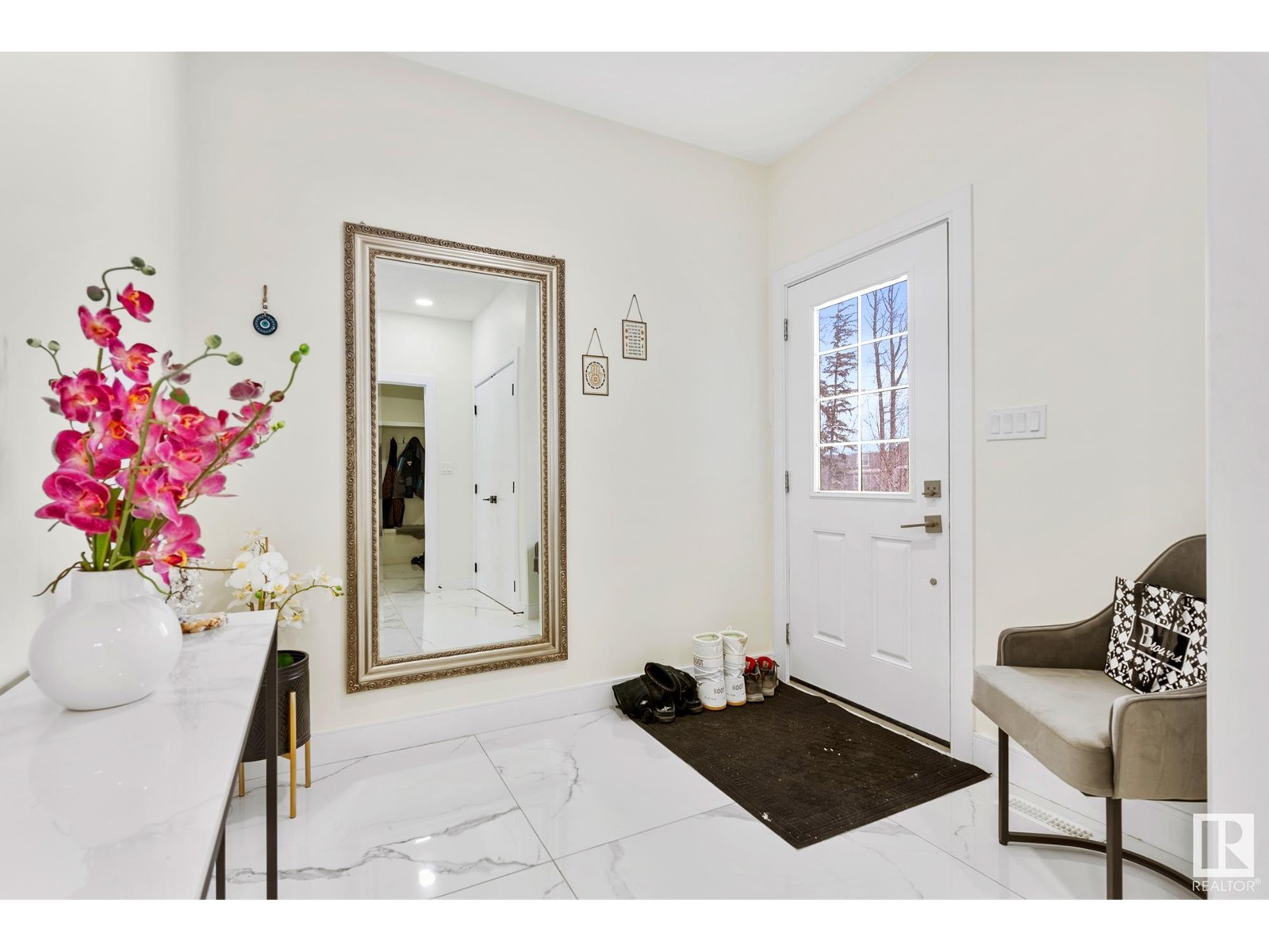 Property at 1232 EATON LN NW image 5
