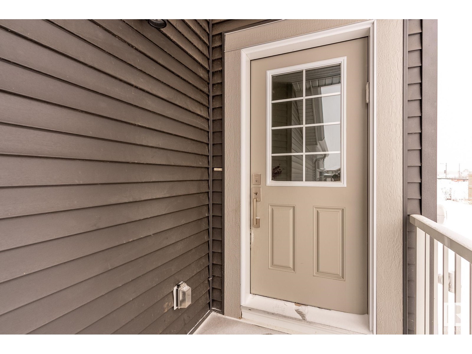 Property at 1232 EATON LN NW image 3