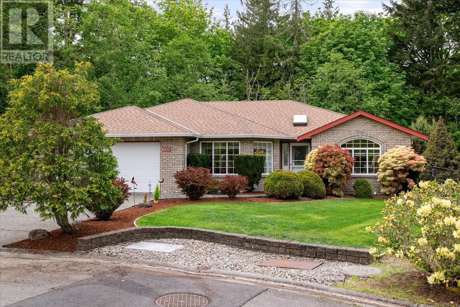 600 Hickory Pl, Qualicum Beach, British Columbia  V9K 2S1 - Photo 36 - 997974