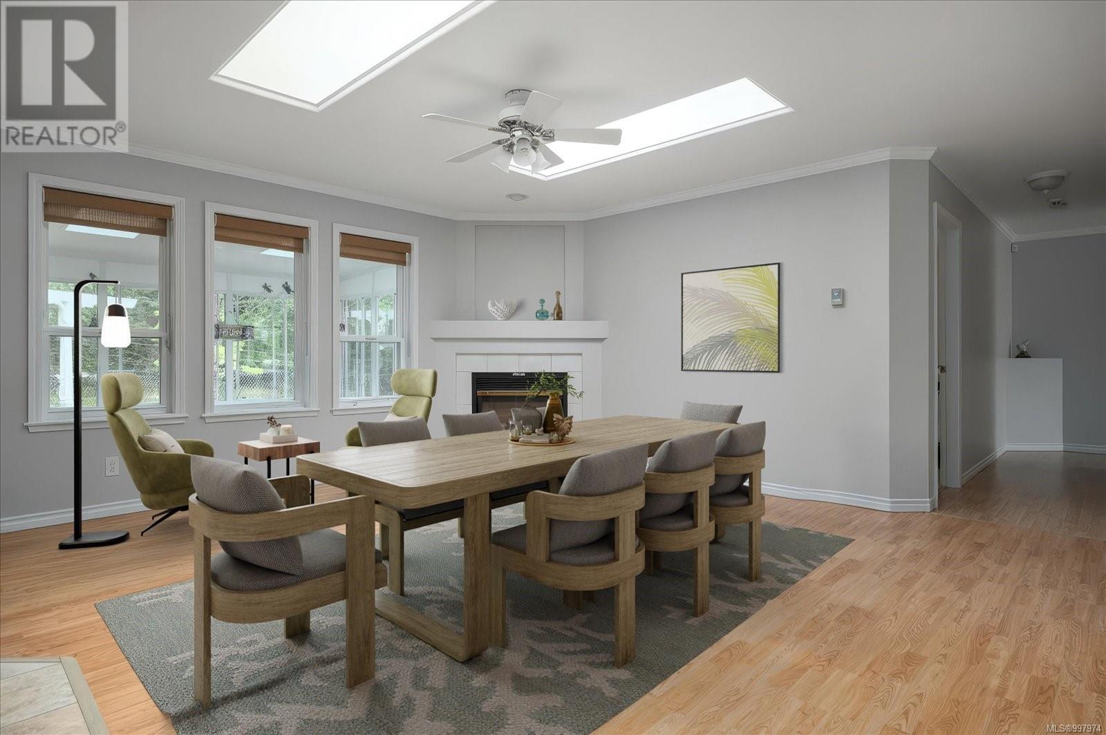 Property at 600 Hickory Pl image 4