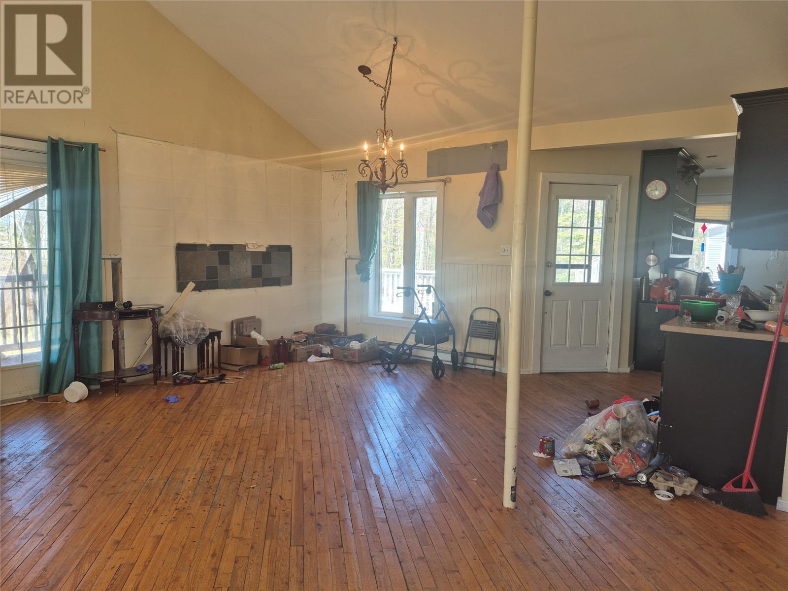 Property at 49 Pleasantview Road image 5