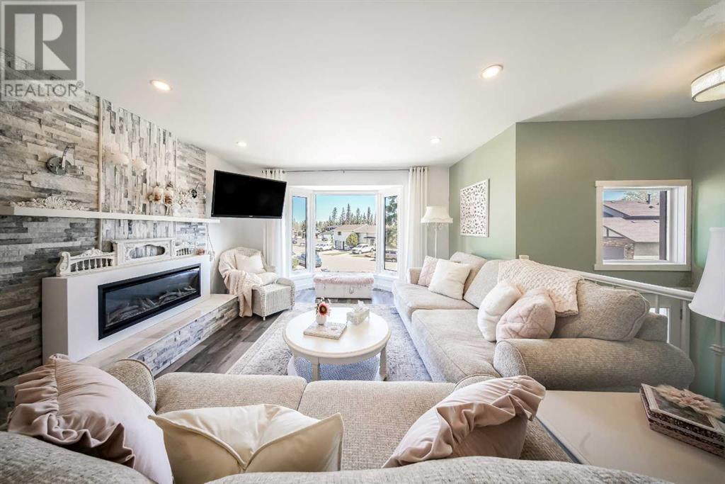 Property at 19 Goodacre Close image 3