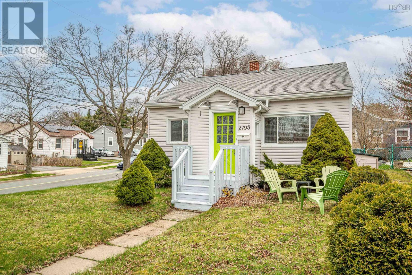 Property at 2793 Connaught Avenue image 1