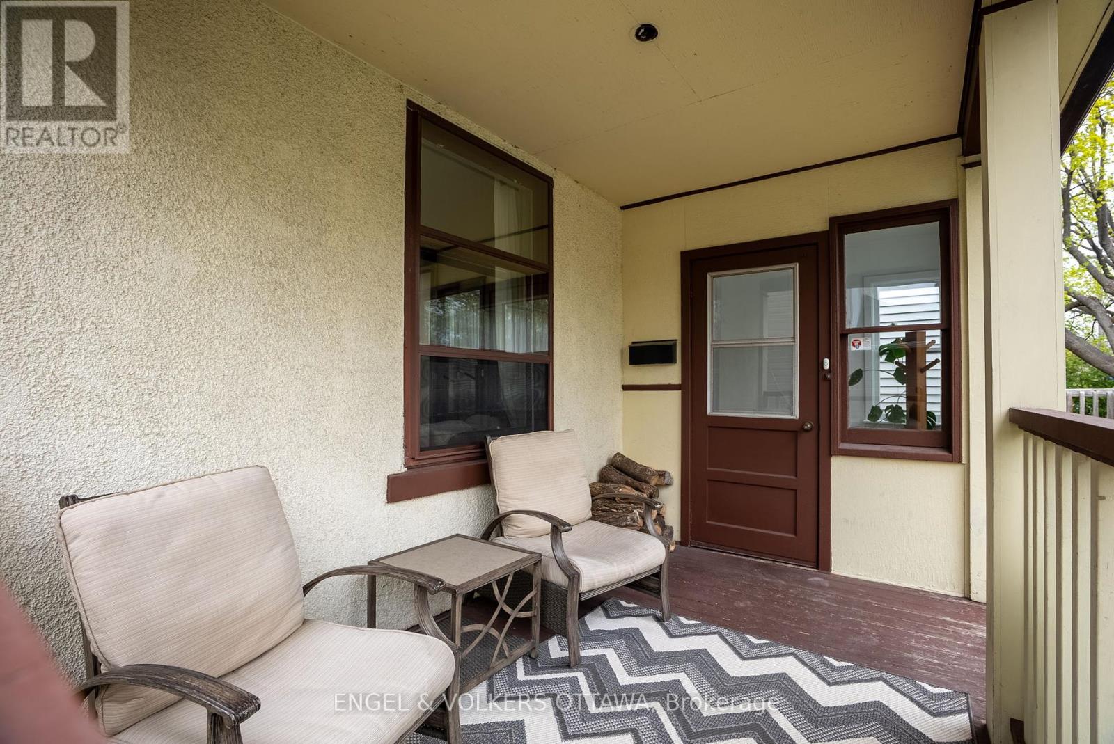 674 Melbourne Avenue, Ottawa, Ontario  K2A 1X5 - Photo 4 - X12137077