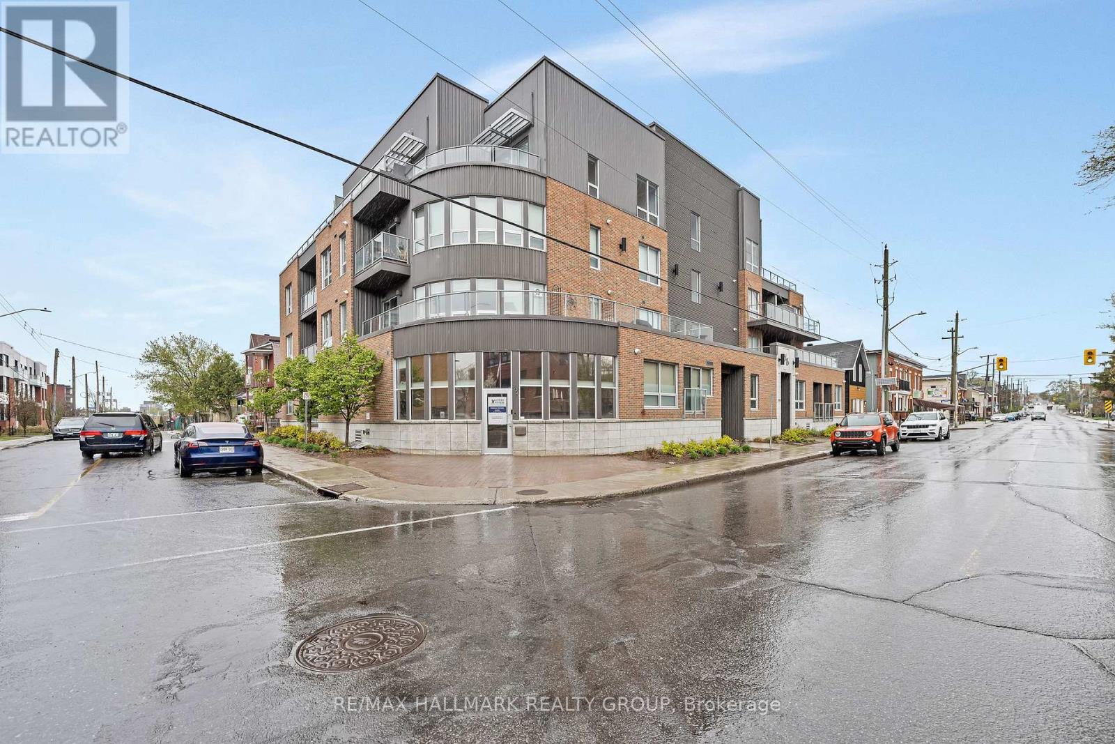 201 - 390 BOOTH STREET, Ottawa, Ontario