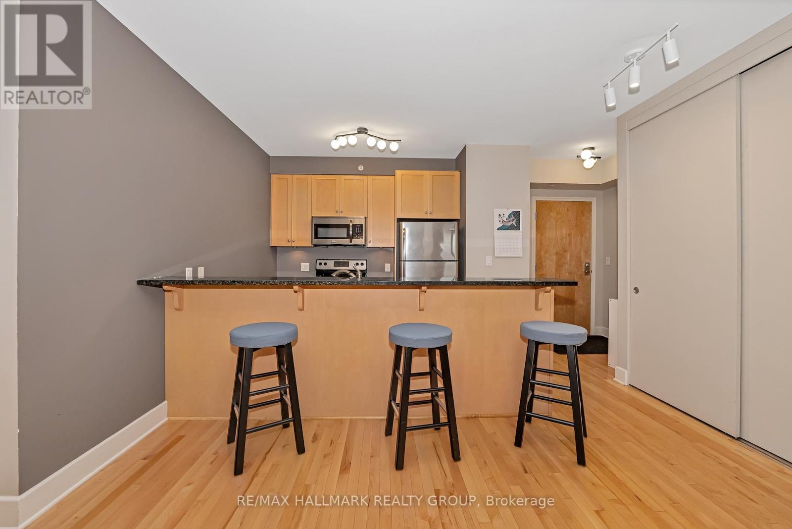 201 - 390 Booth Street, Ottawa, Ontario  K1R 7K6 - Photo 16 - X12137093