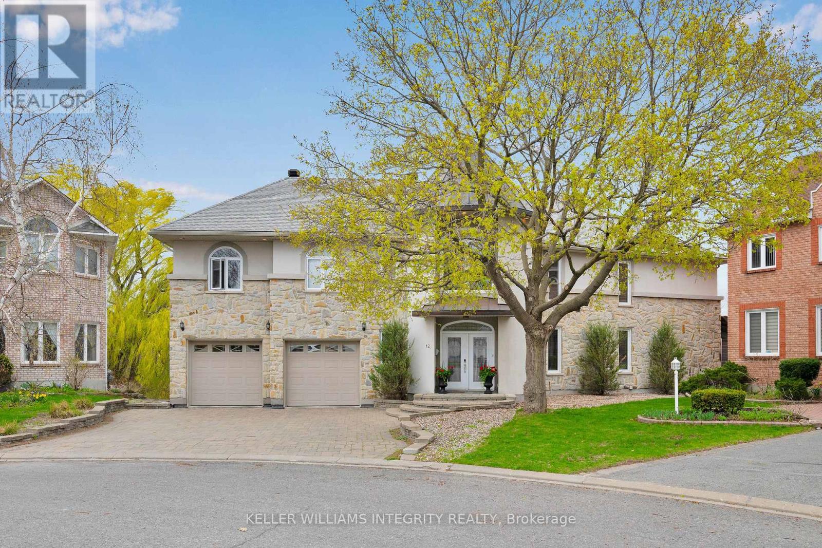 Property at 12 RIDEAU SHORE COURT image 2
