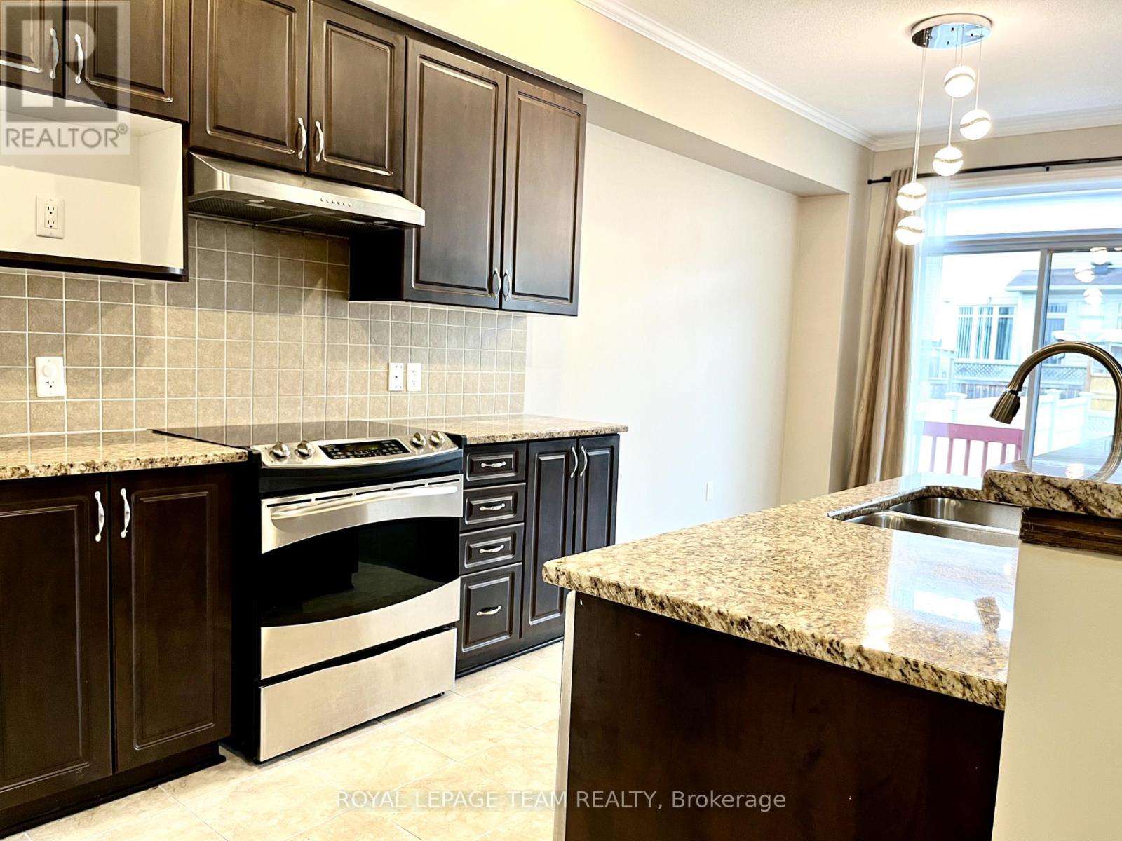 54 Madelon Drive, Ottawa, Ontario  K2J 5C5 - Photo 13 - X12137113