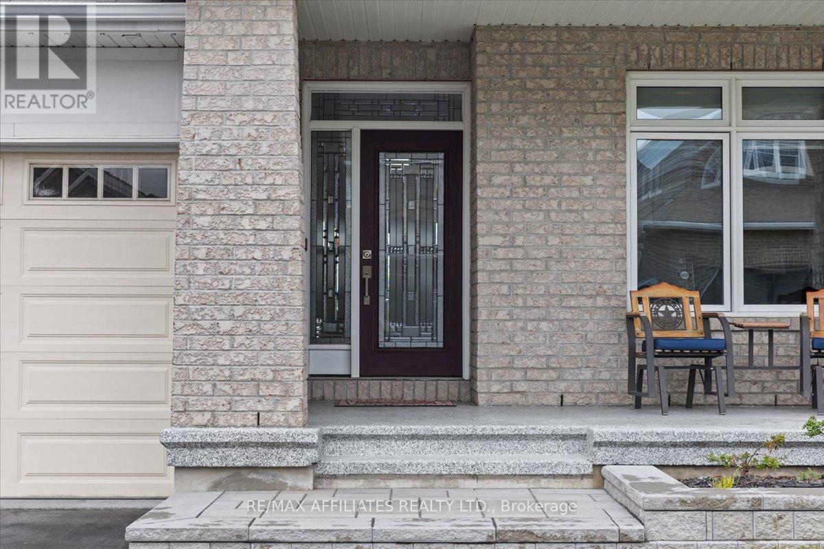 Property at 583 BAIE DES CASTORS STREET image 2