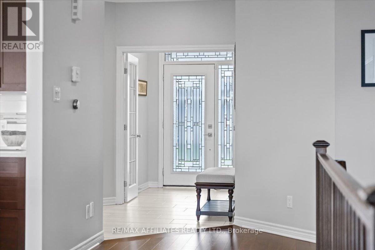 Property at 583 BAIE DES CASTORS STREET image 3