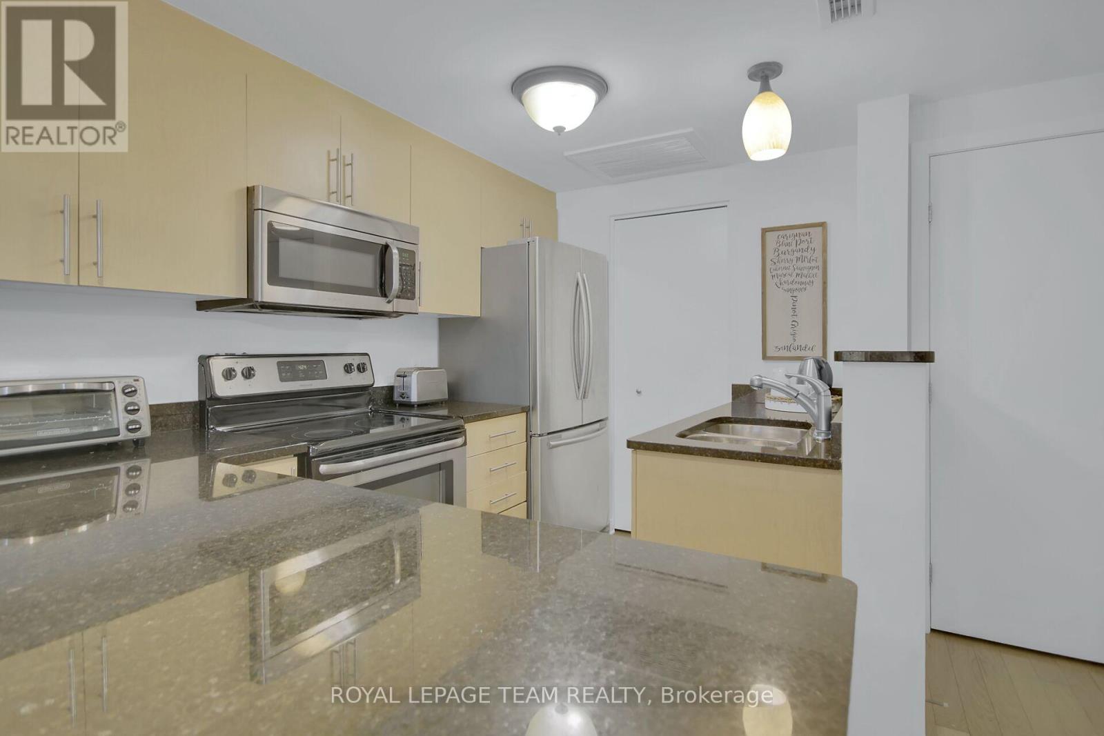 102 - 142 Daly Avenue, Ottawa, Ontario  K1N 0B2 - Photo 14 - X12137224