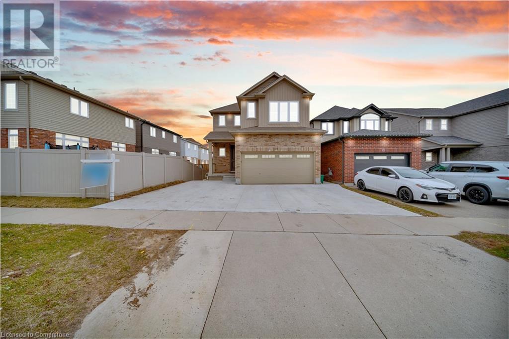 11 WILLOWRUN Drive, Kitchener, Ontario