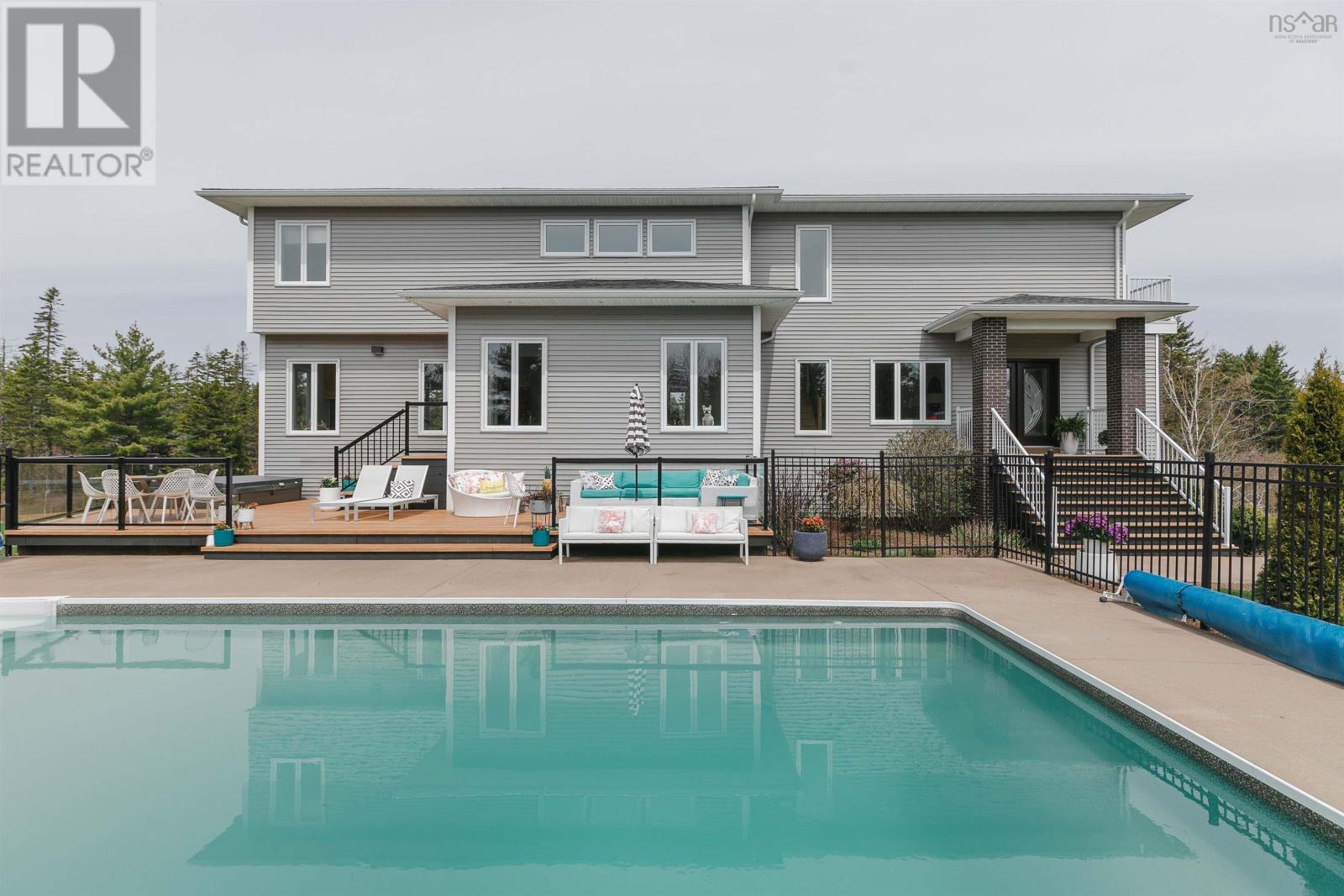 Property at 87 Lake Mist Drive image 3