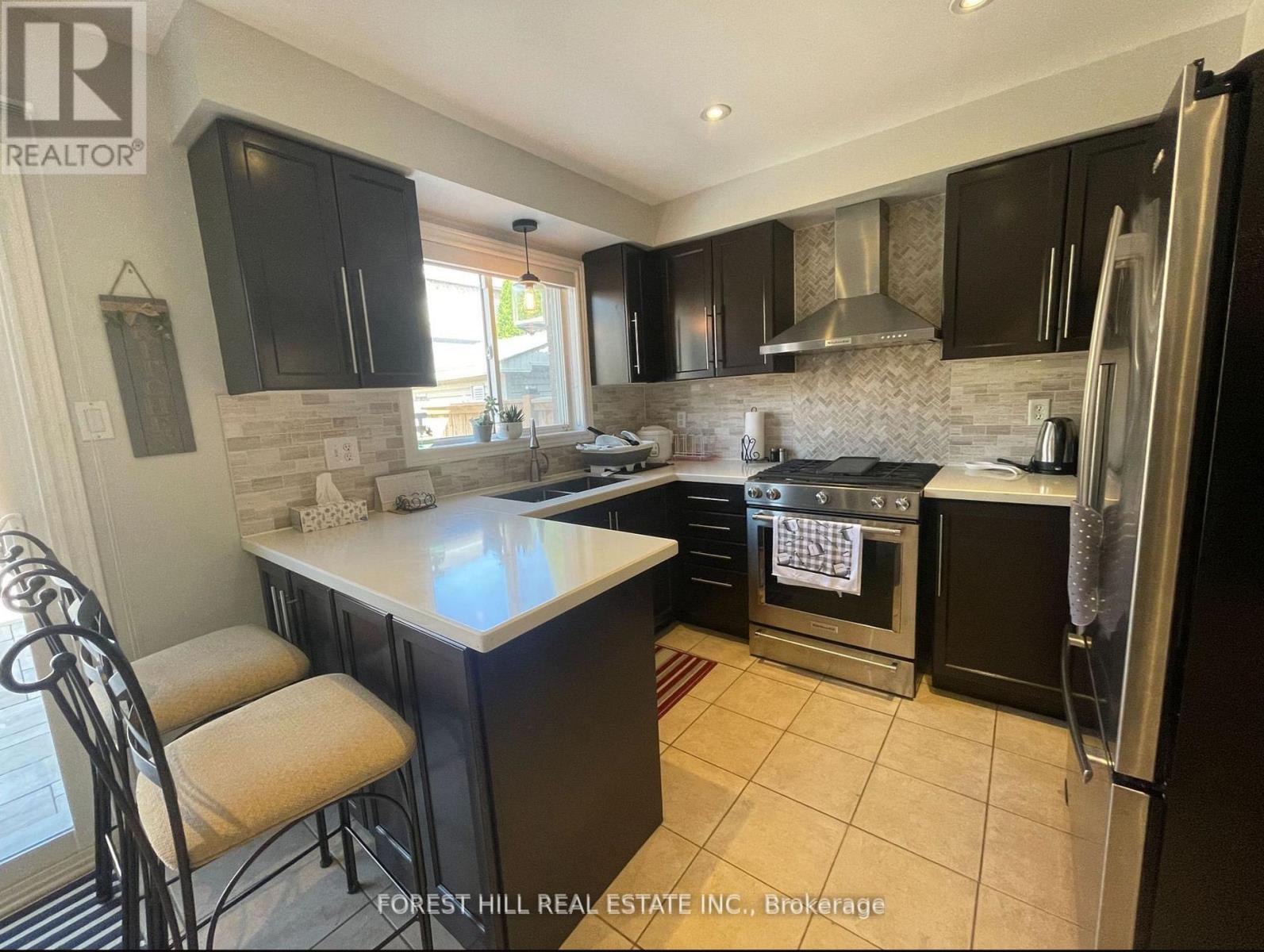 52 Adventure Crescent, Vaughan, Ontario  L6A 2Z8 - Photo 9 - N12137021