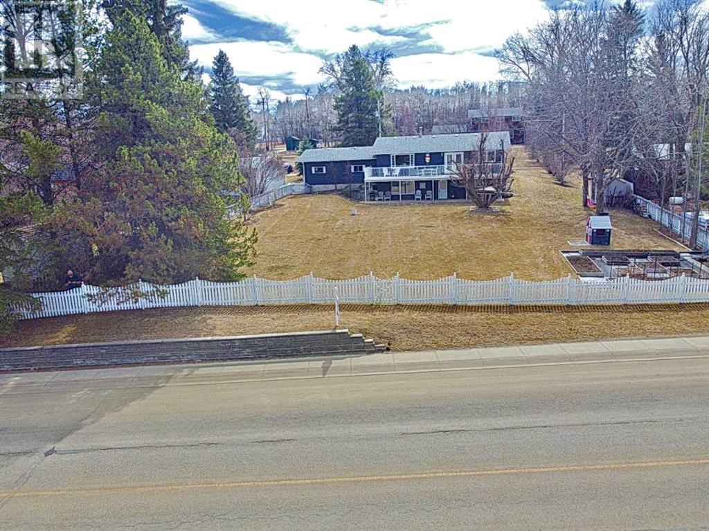 Property at 5407 48 Avenue image 3