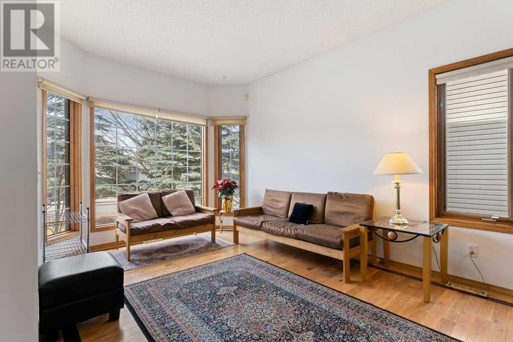 Property at 83 Edgebrook Circle NW image 5